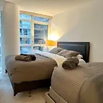 Comfy 1Bdrm Plus Den 3 Real Beds