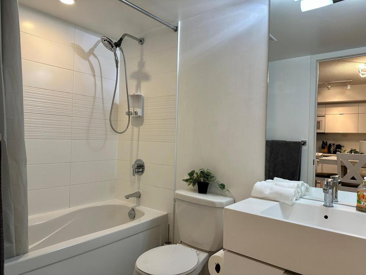 Apartment Comfy 1bdrm Den 3 Real Beds Toronto